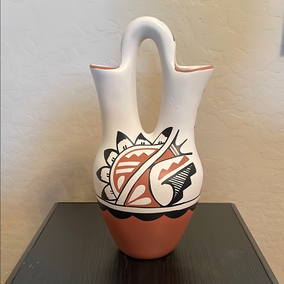 Handcrafted Native Pottery - Picture 4 of 10